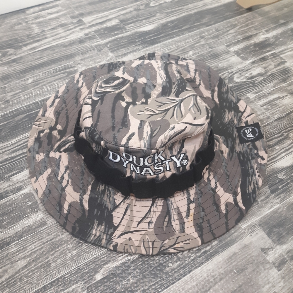 ❤4/$20 Sale❤A&E Duck Dynasty boat hat